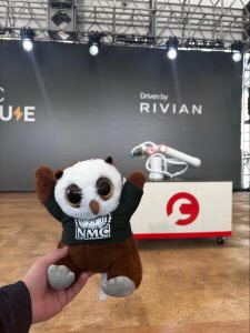 Swoops at crunch Labs display with Mark Rober